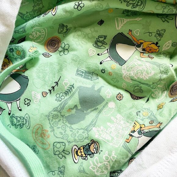 Disney Parks Epcot UK Pavilion Alice in Wonderland Zip Hoodie NWT Medium - Picture 10 of 11